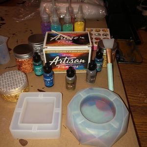 Epoxy art Message us- FB Miskovic Family boutiques